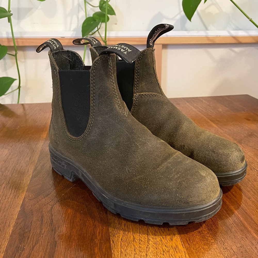 Blundstone Suede Boots